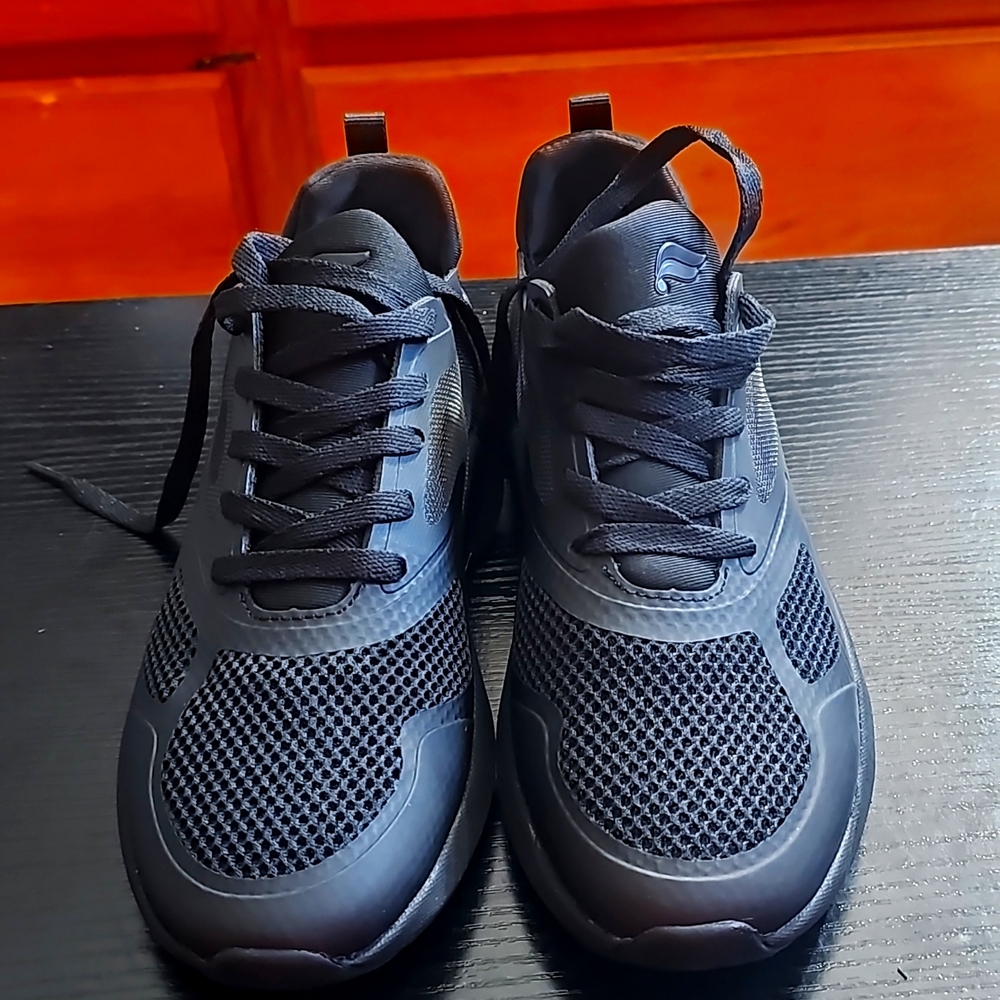 BLACK FABLETICS TENNIS SHOES